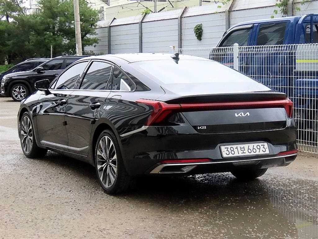 KIA K8 - Vista 3