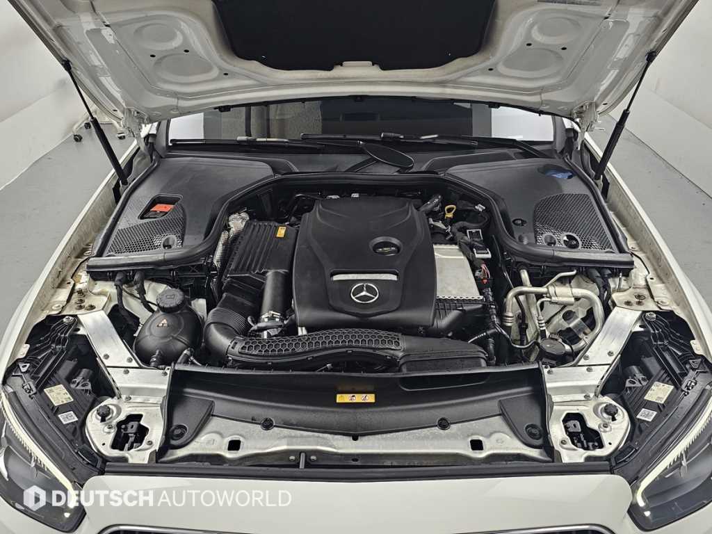 Mercedes Benz E class - Vista 6