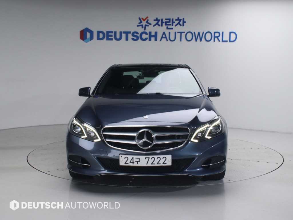 Mercedes Benz E class - Vista 3