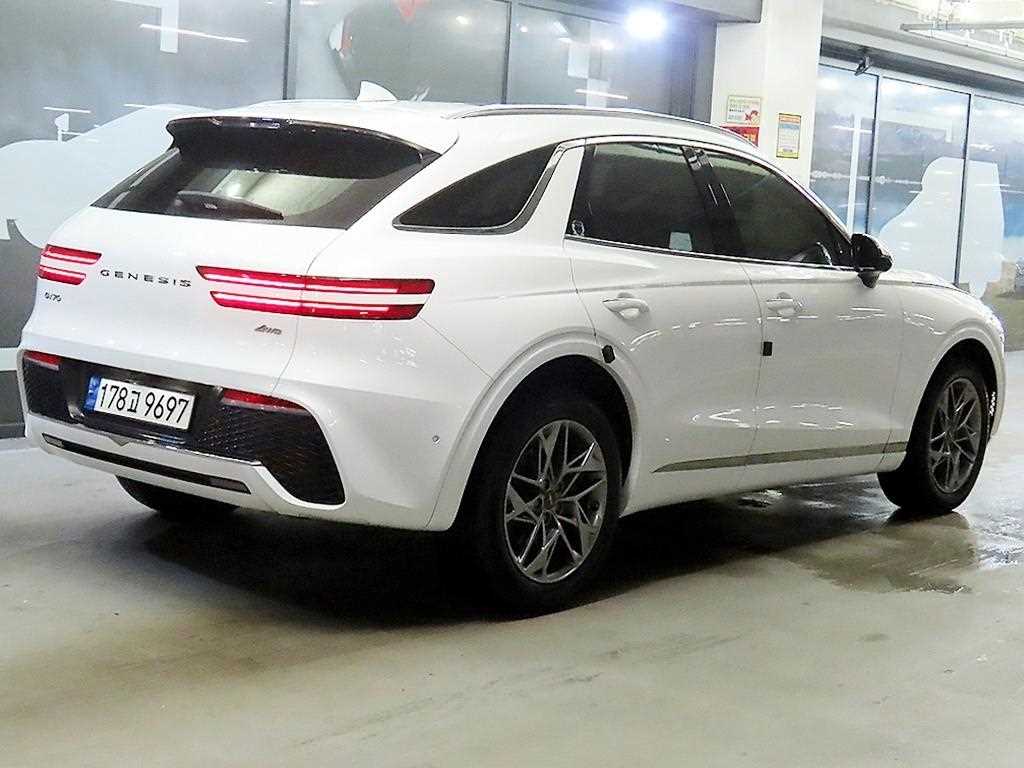 Genesis GV70 - Vista 4