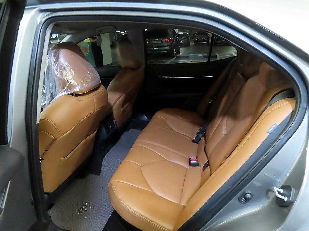 Toyota Camry - Vista 7