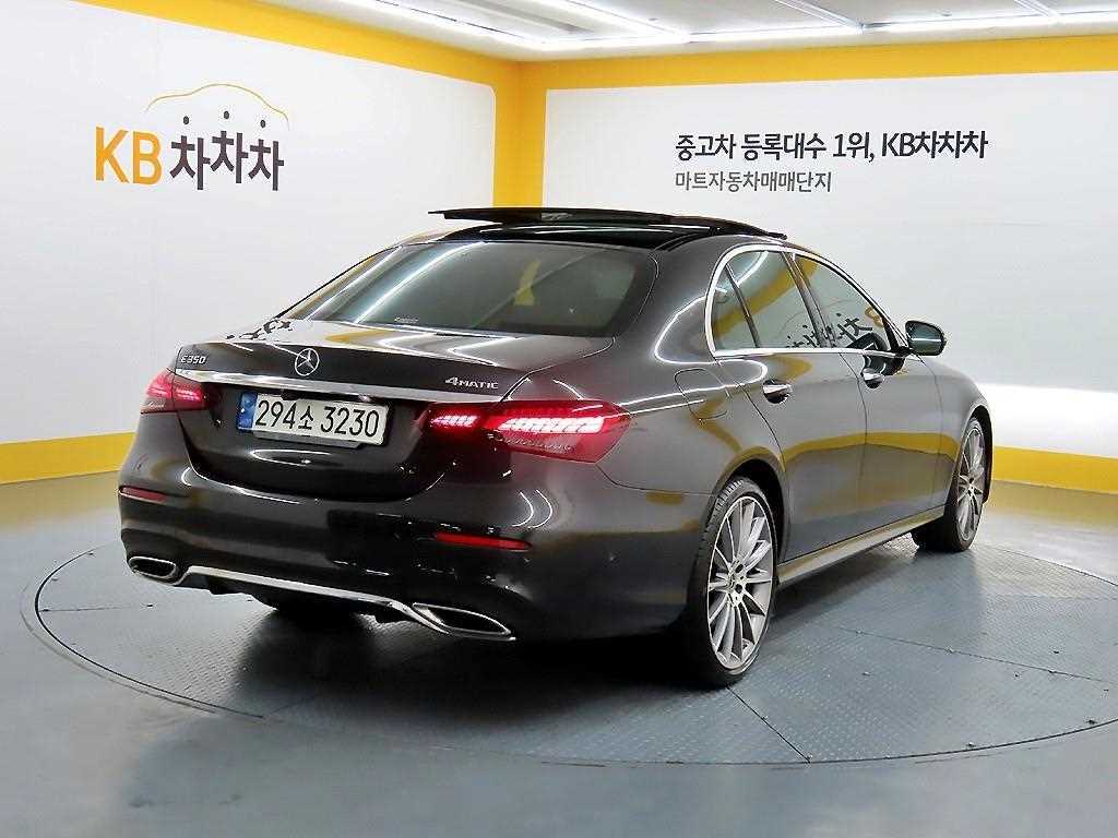 Mercedes Benz E class - Vista 2