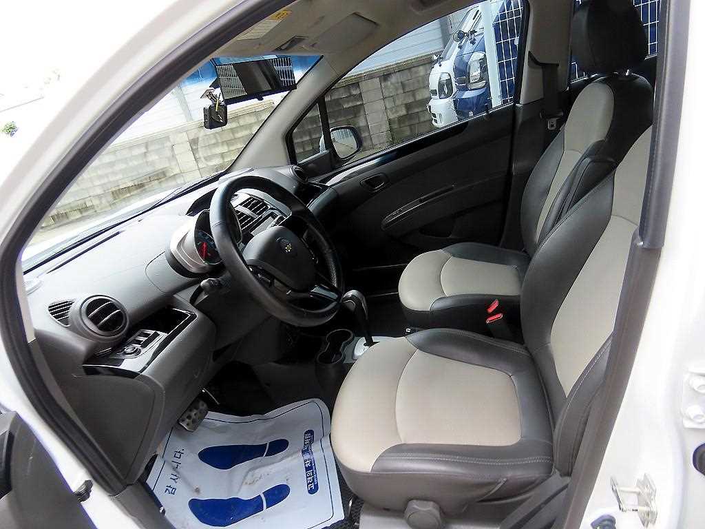 Chevrolet Spark - Vista 5