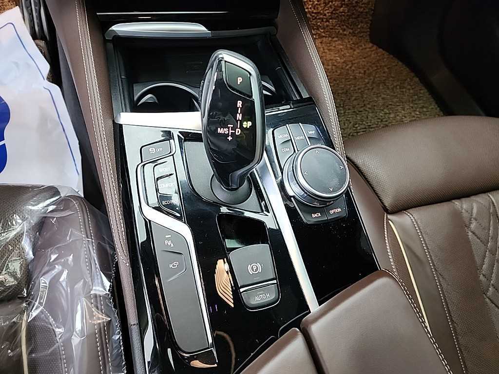 BMW 5 Series - Vista 8