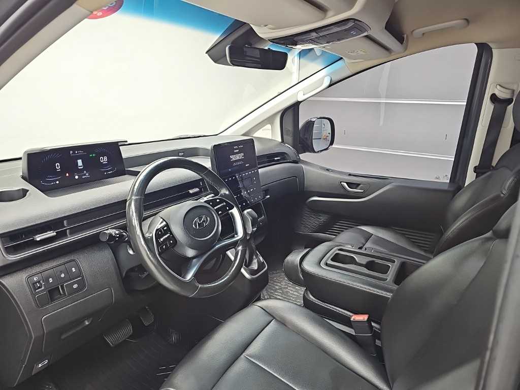 HYUNDAI Staria - Vista 7