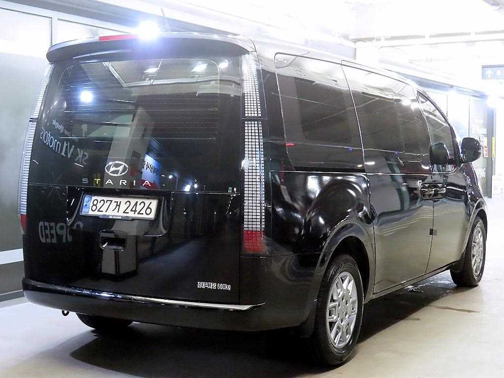 HYUNDAI Staria - Vista 4
