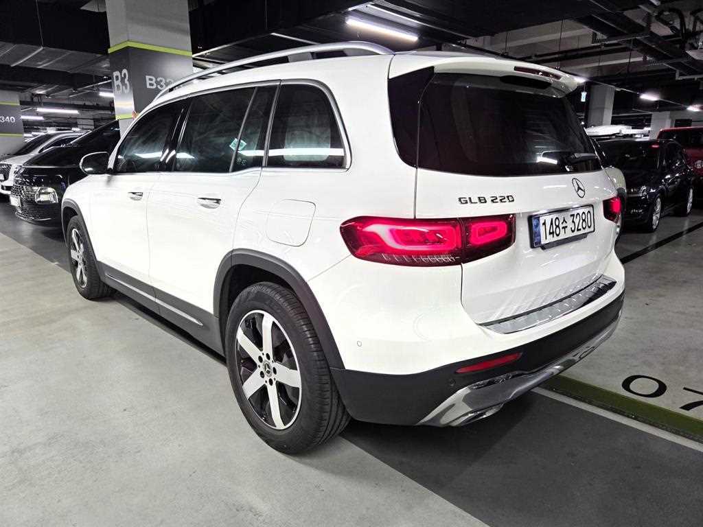 Mercedes Benz GLB Class - Vista 3