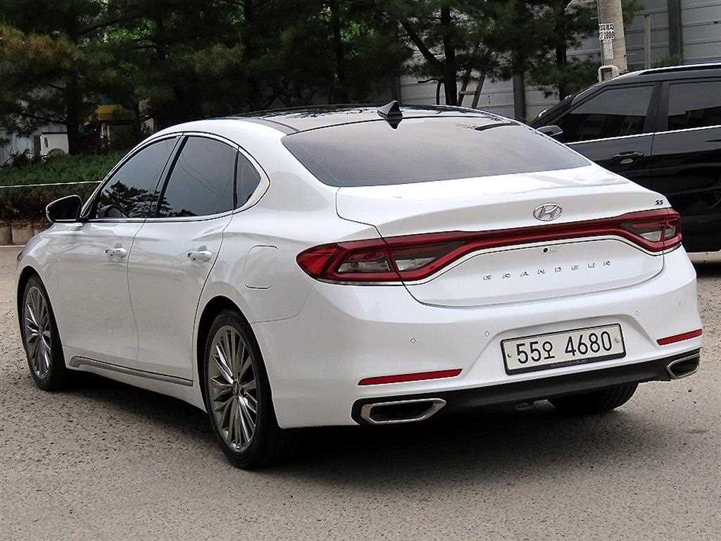 HYUNDAI Grandeur - Vista 3