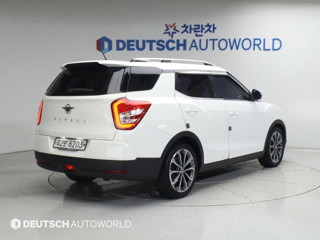 Ssangyong Tivoli - Vista 2