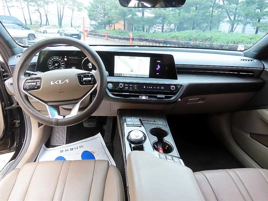 KIA K8 - Vista 7