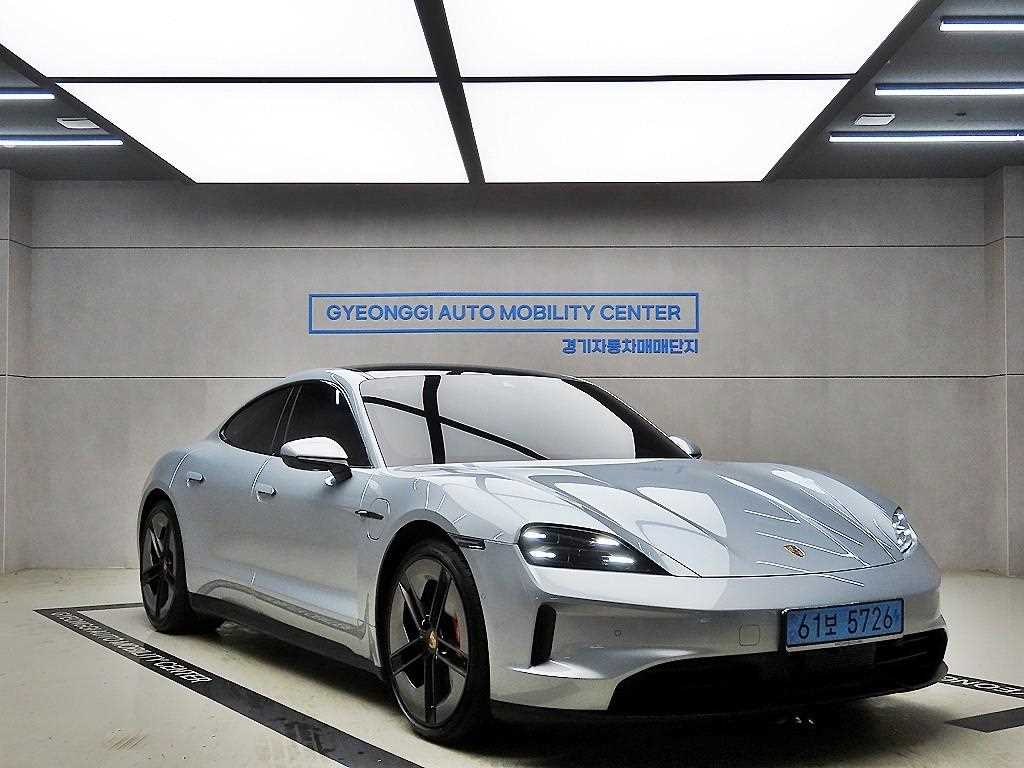 Porsche Taycan 2025 Plateado - Importación desde Corea - HF Imports Iquique - Foto 1