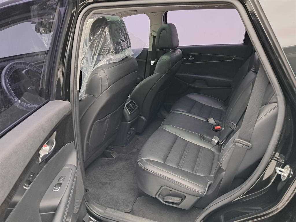 KIA Sorento - Vista 12