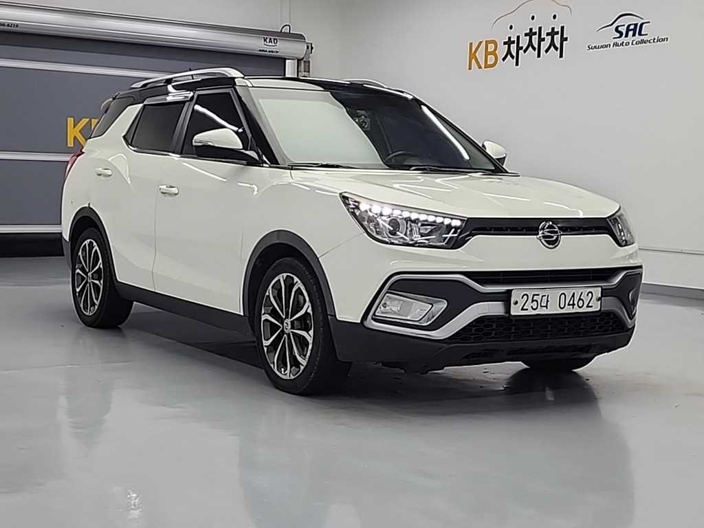 Ssangyong Tivoli - Vista 4