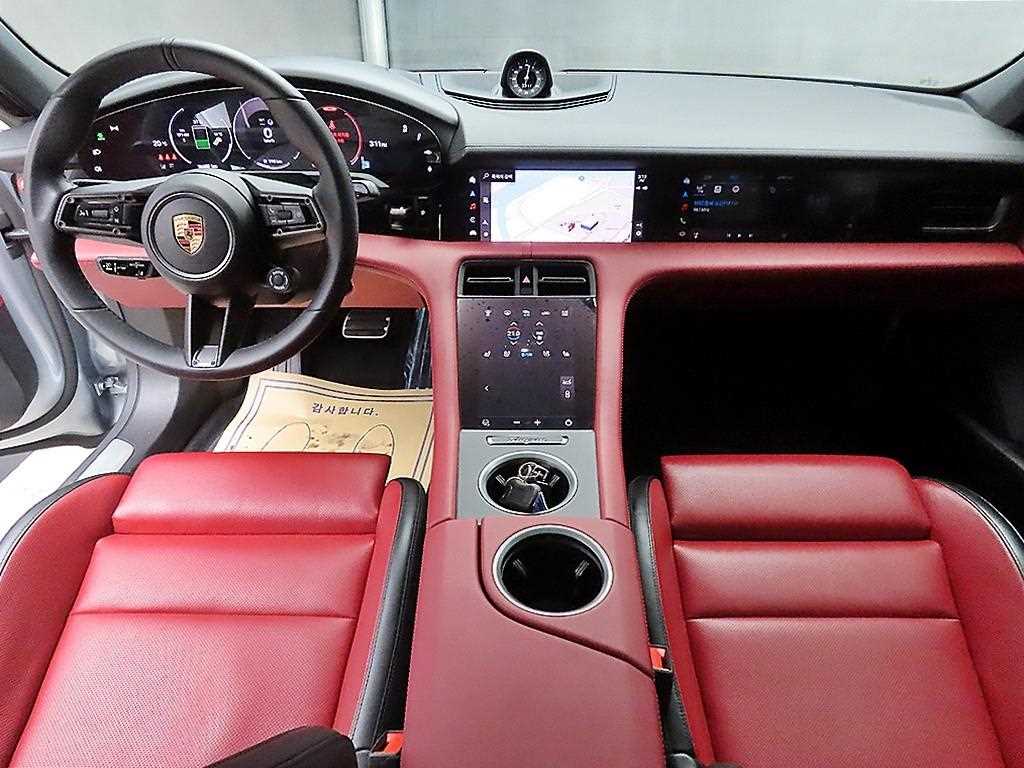 Porsche Taycan - Vista 7