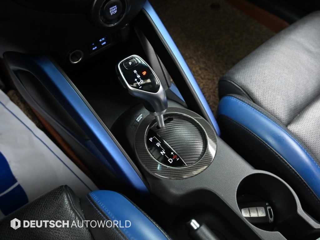 HYUNDAI Veloster - Vista 9