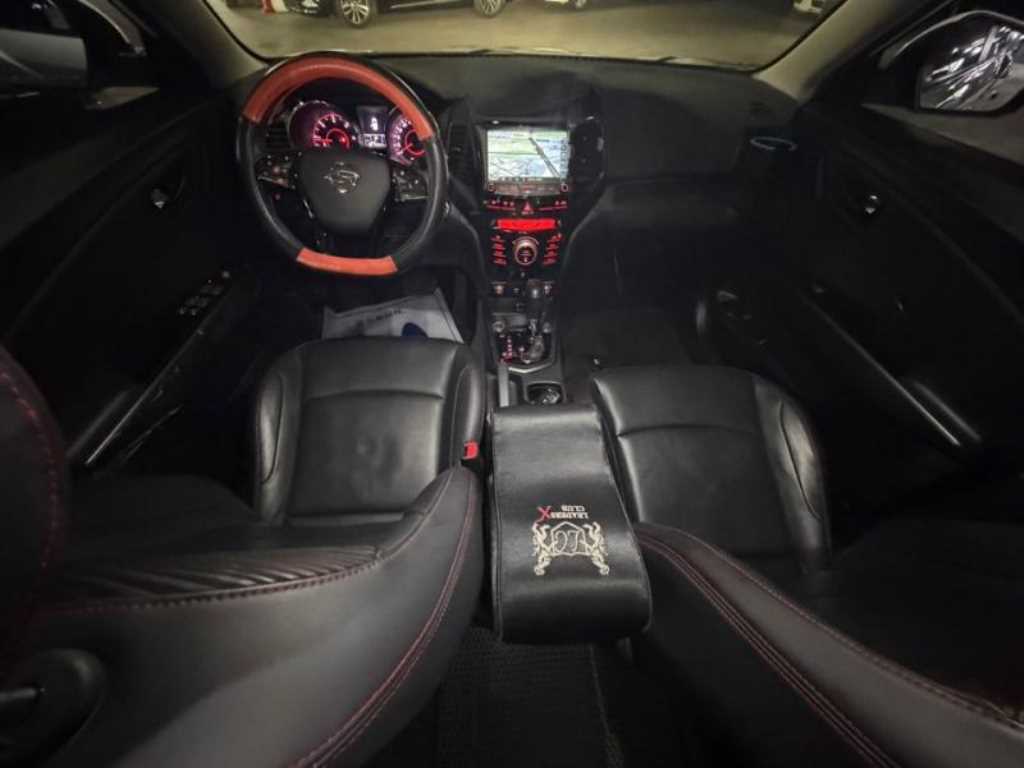 Ssangyong Tivoli - Vista 6