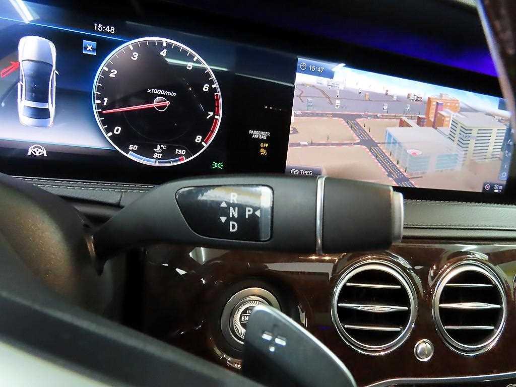 Mercedes Benz S Class - Vista 10