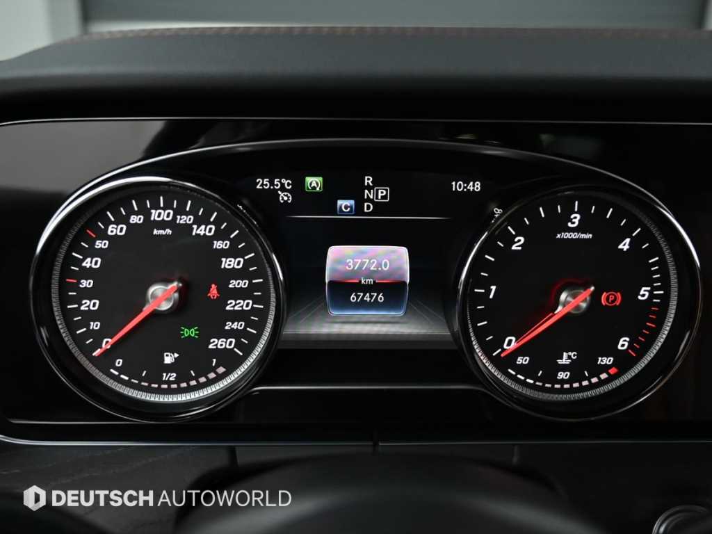 Mercedes Benz E class - Vista 8
