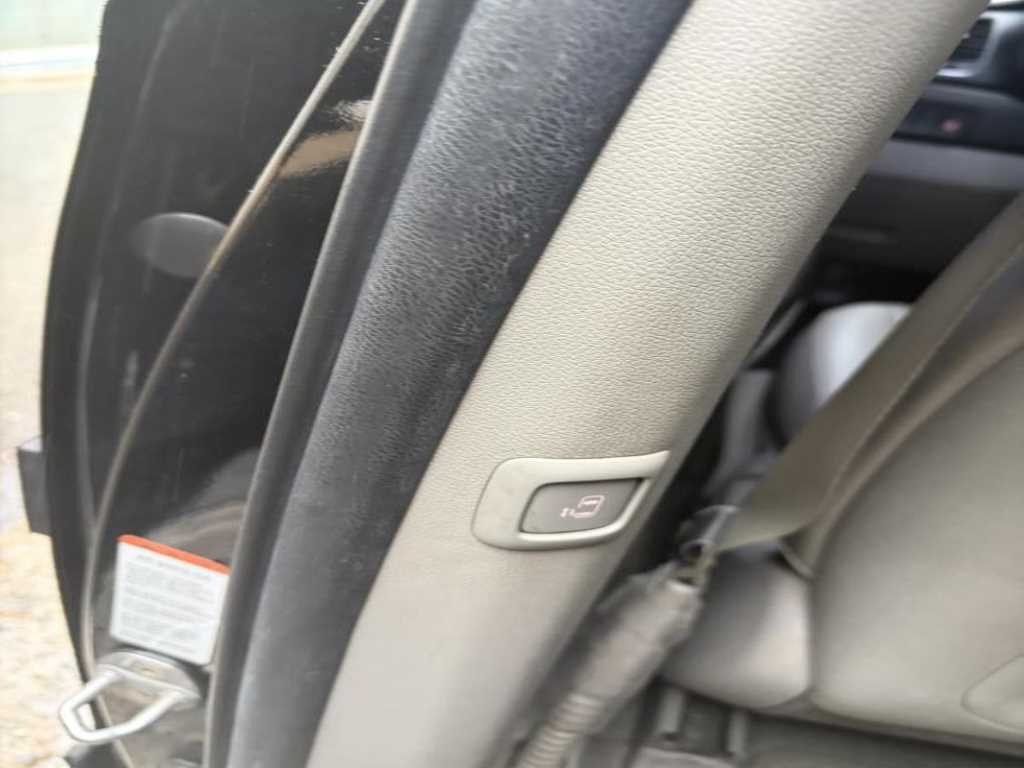 KIA Carnival - Vista 8