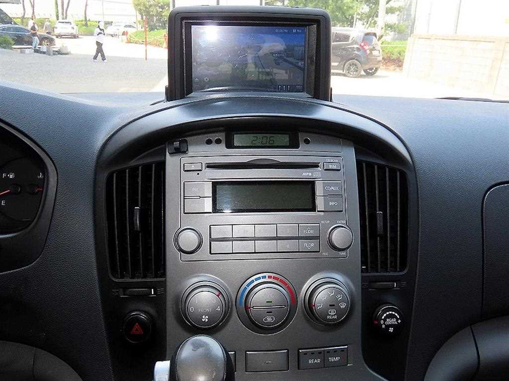 HYUNDAI Starex 2012 Gris - Importación desde Corea - HF Imports Iquique - Foto 14