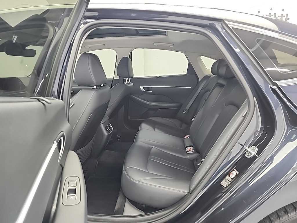 HYUNDAI Sonata - Vista 12