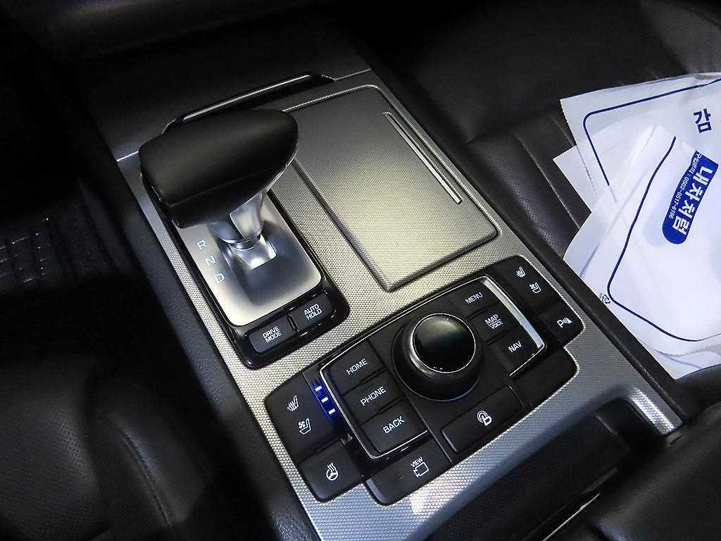 Genesis G80 - Vista 12