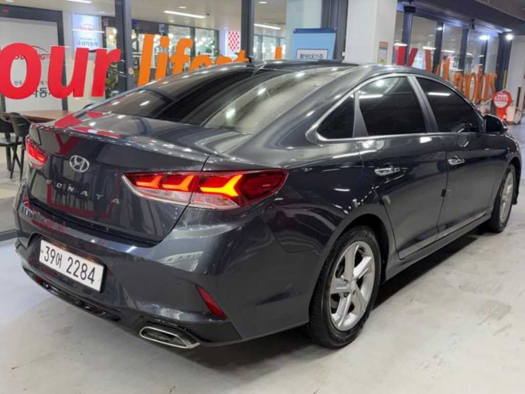 HYUNDAI Sonata - Vista 4