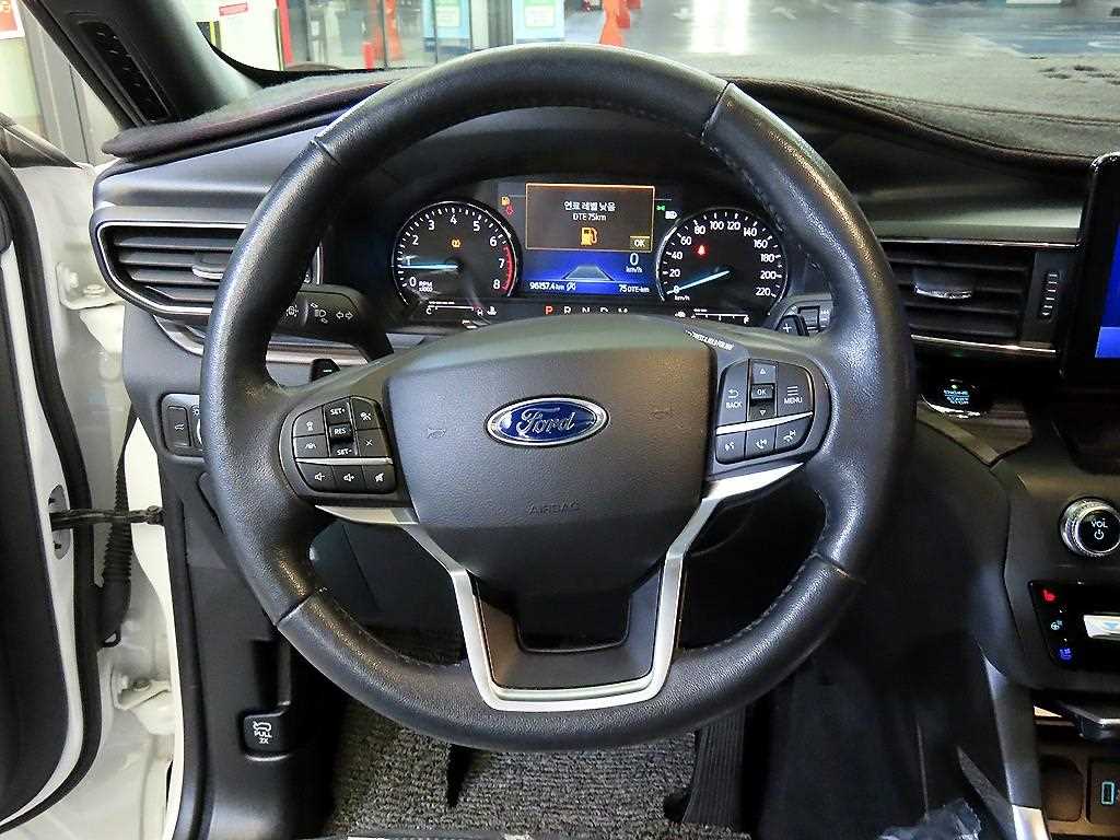 Ford Explorer - Vista 8