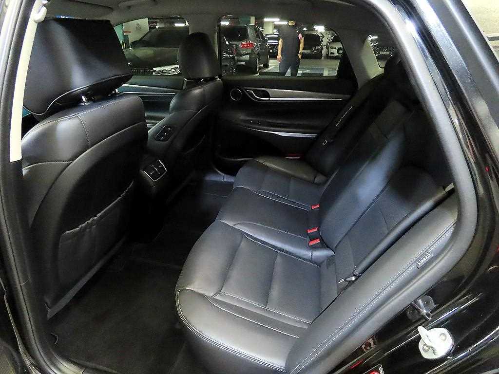 HYUNDAI Grandeur - Vista 7