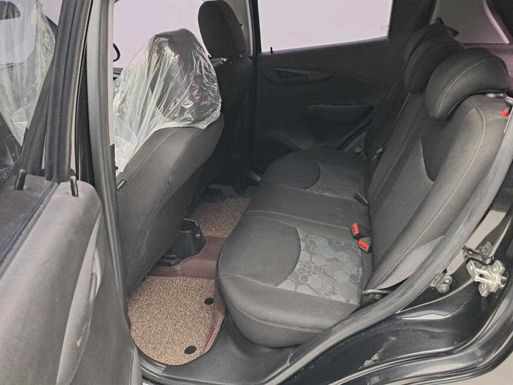 Chevrolet Spark - Vista 11