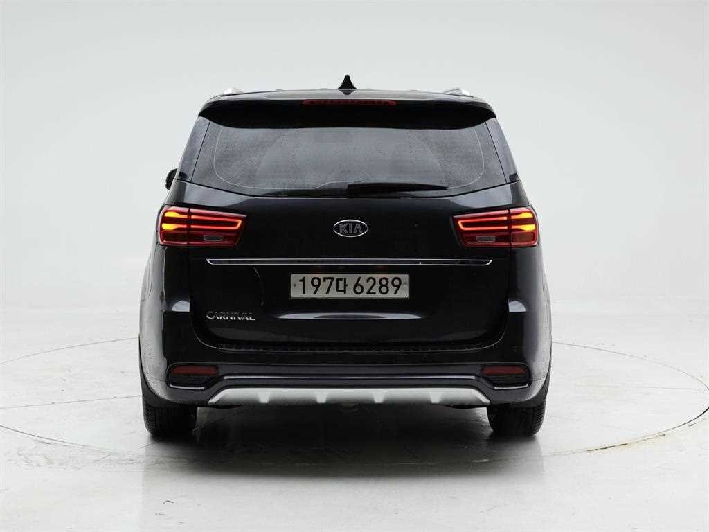 KIA Carnival - Vista 5