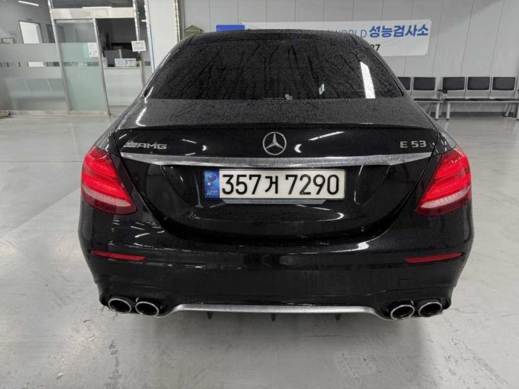 Mercedes Benz E class - Vista 3
