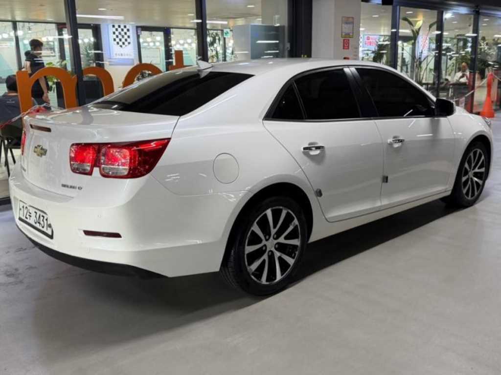 Chevrolet Malibu - Vista 4