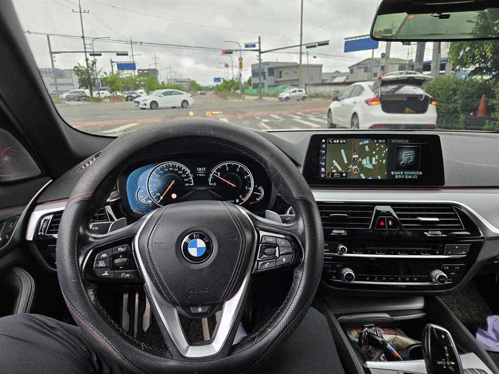 BMW 5 Series - Vista 7