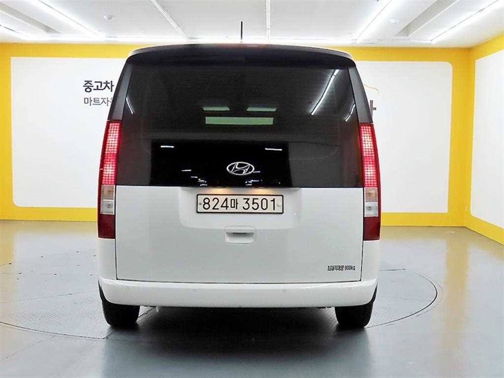 HYUNDAI Staria - Vista 4