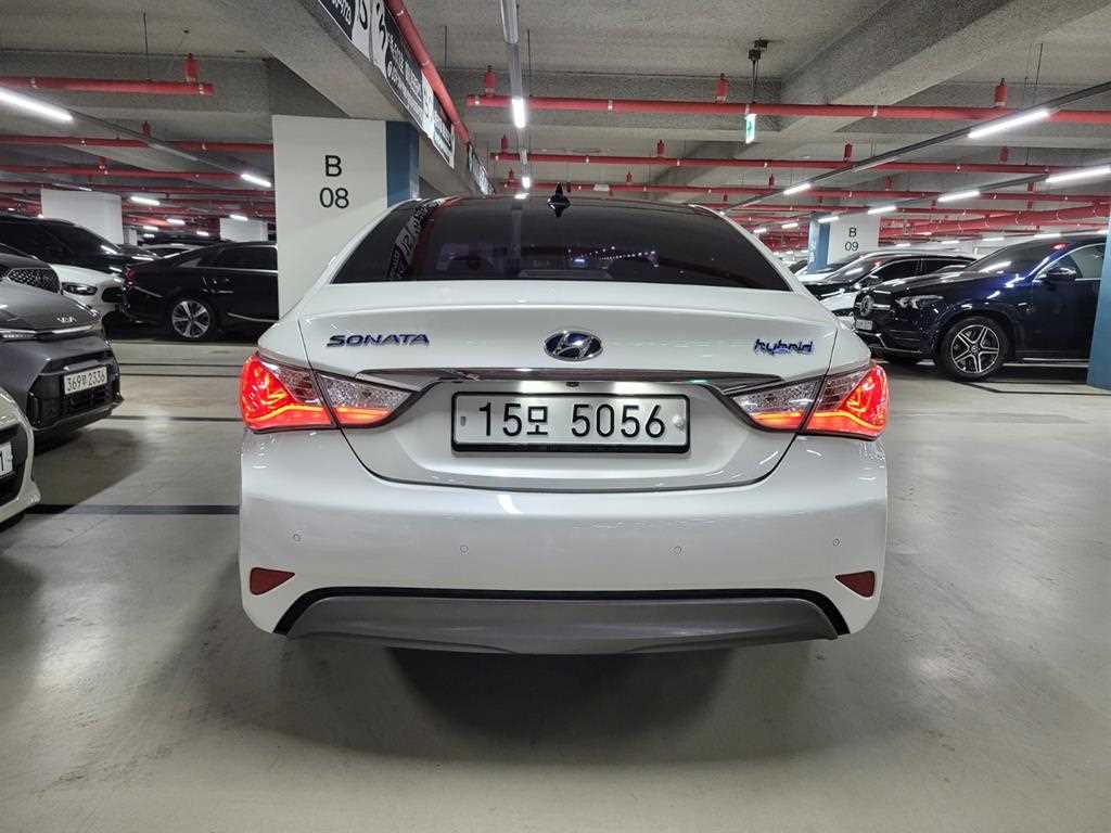 HYUNDAI Sonata - Vista 3