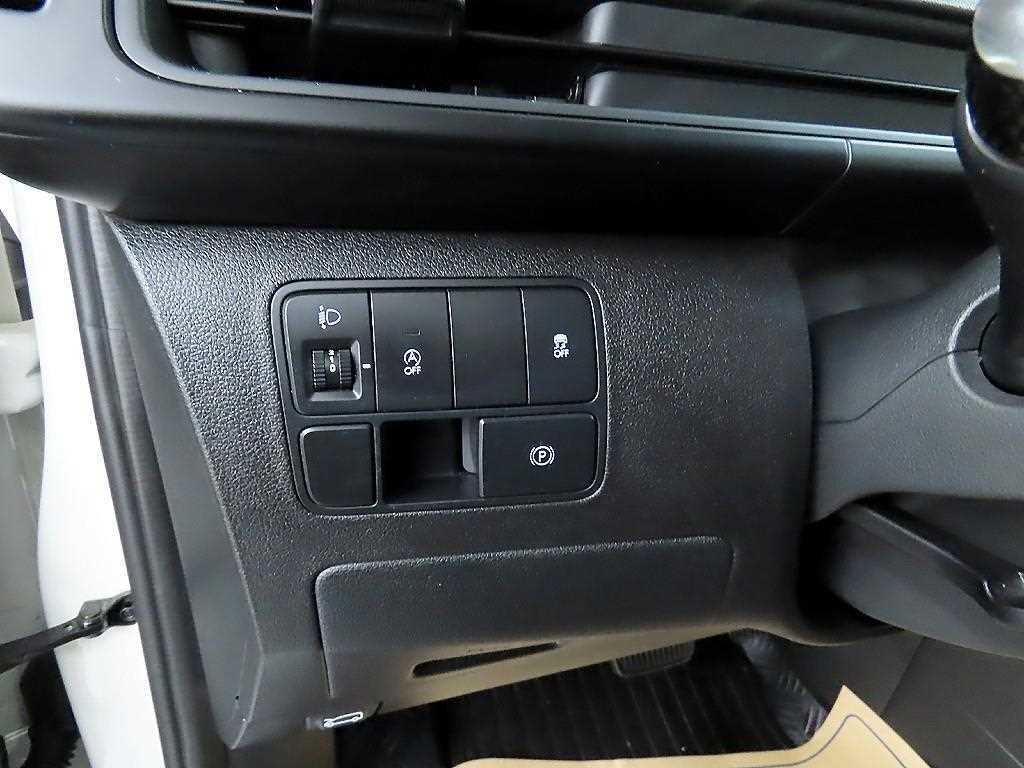 HYUNDAI Staria - Vista 12