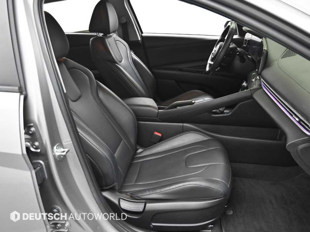 HYUNDAI Avante - Vista 10
