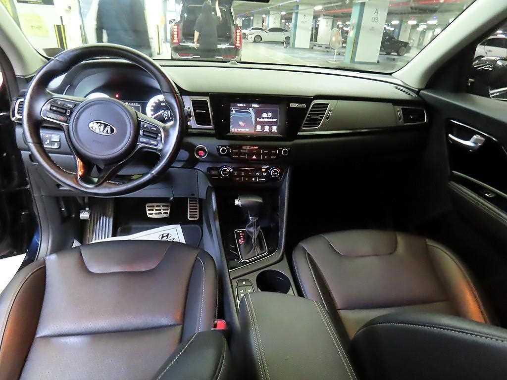 KIA Niro - Vista 10