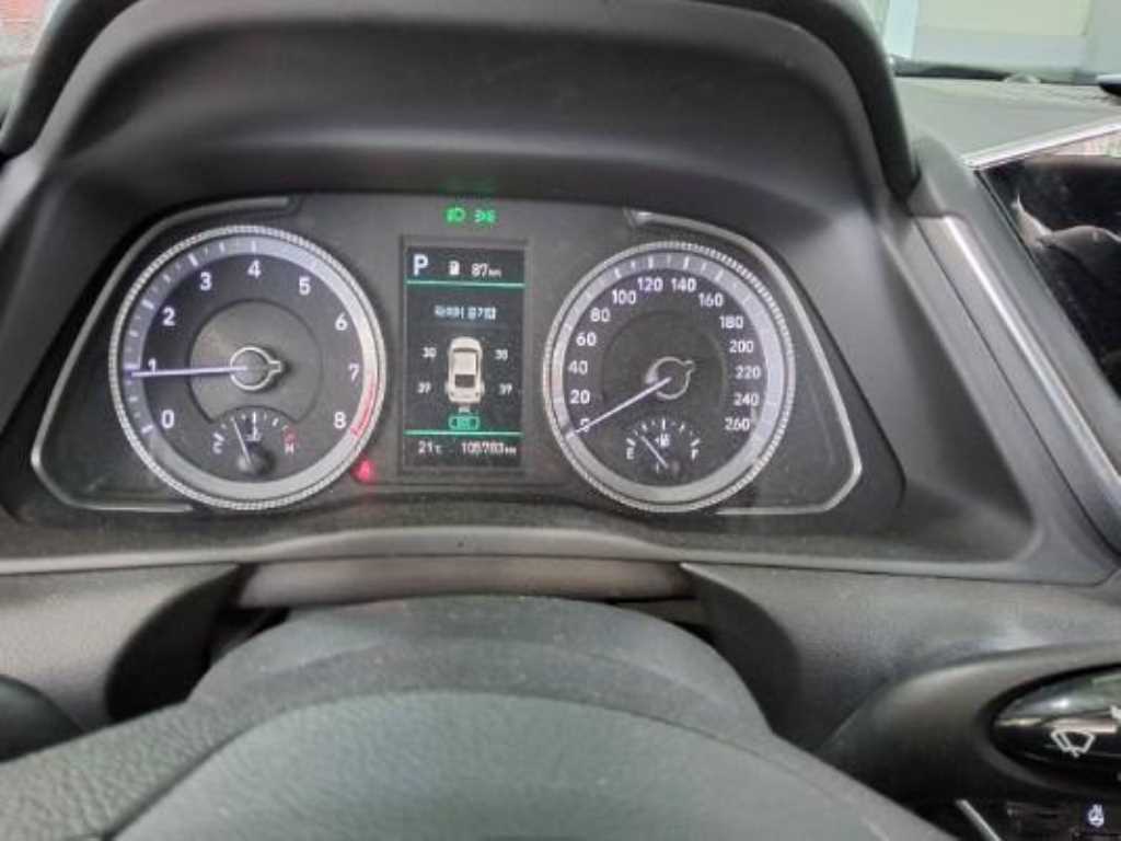 HYUNDAI Sonata - Vista 4