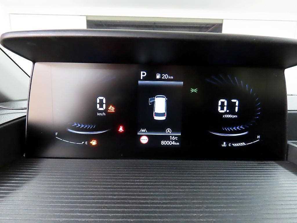 HYUNDAI Staria - Vista 8