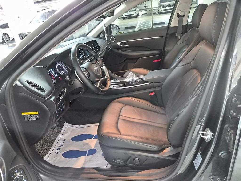 HYUNDAI Sonata - Vista 6