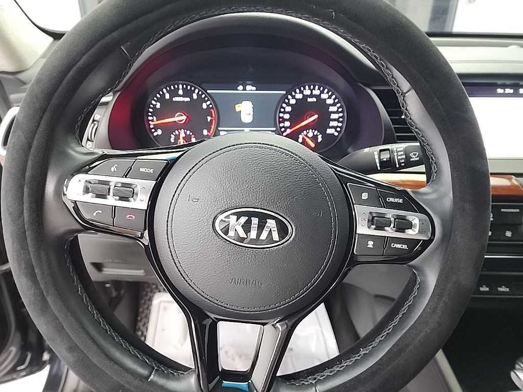 KIA K7 - Vista 9