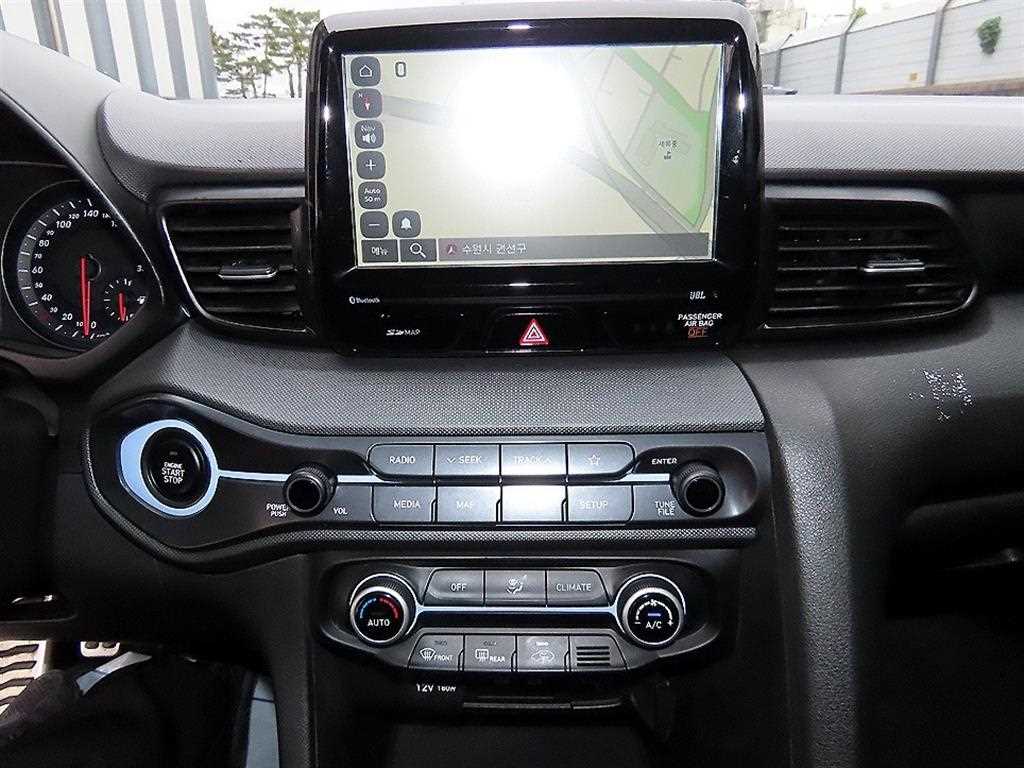 HYUNDAI Veloster - Vista 12