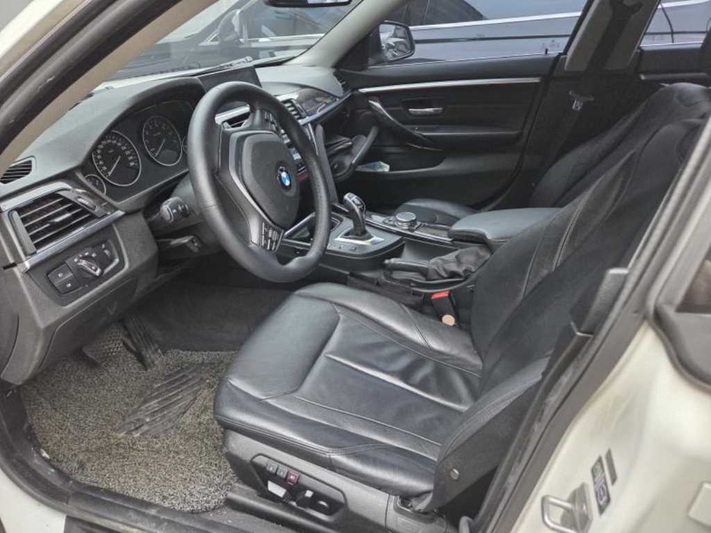 BMW 4 Series - Vista 4