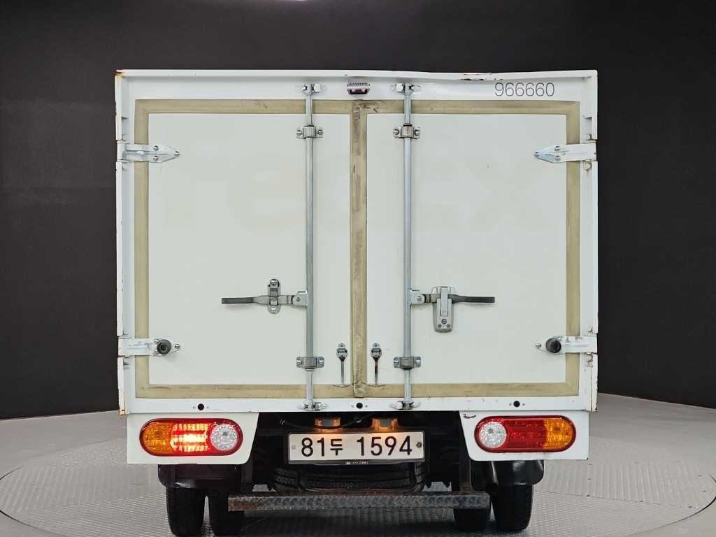Small Truck Cargo (small) - Vista 3