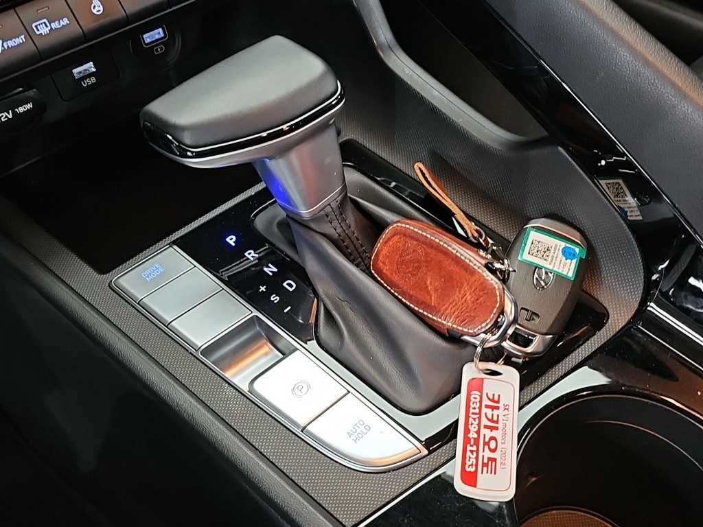 HYUNDAI Avante - Vista 8
