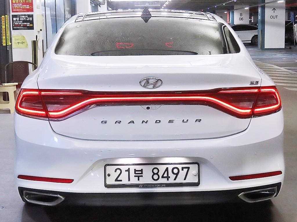 HYUNDAI Grandeur - Vista 5