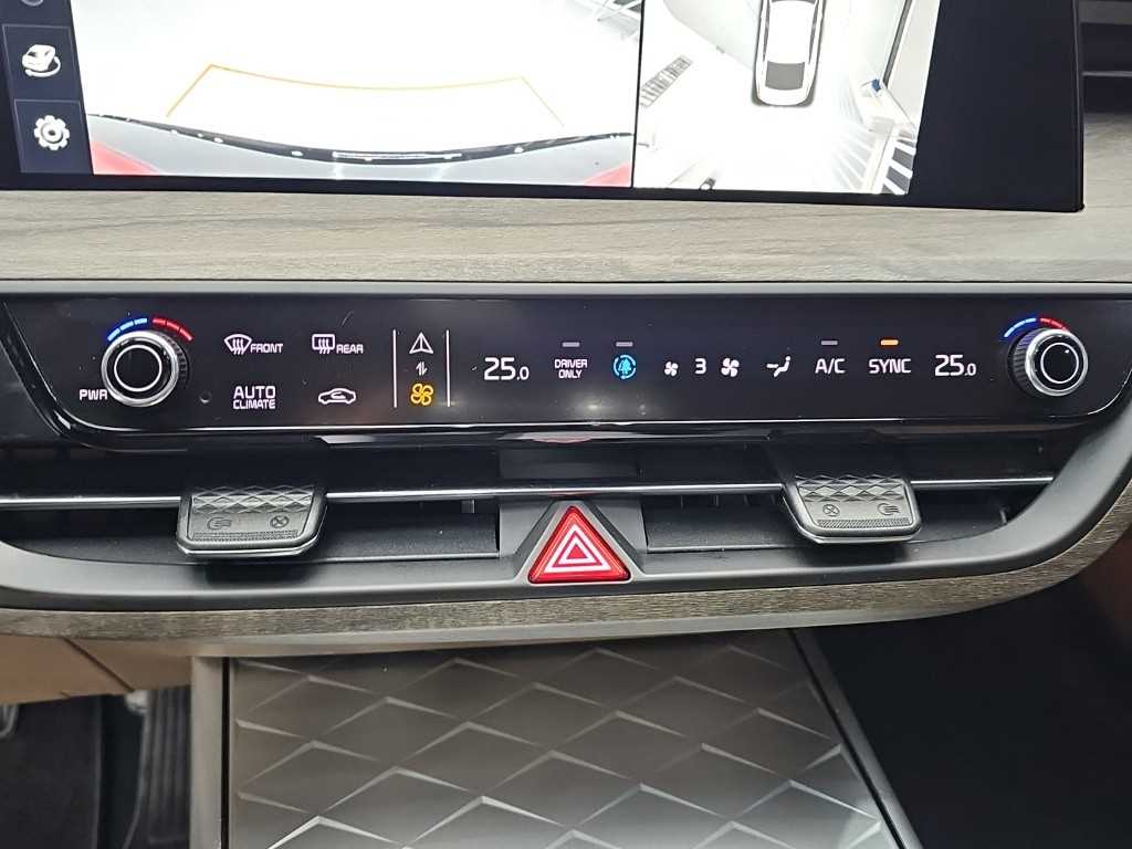 KIA K8 - Vista 10