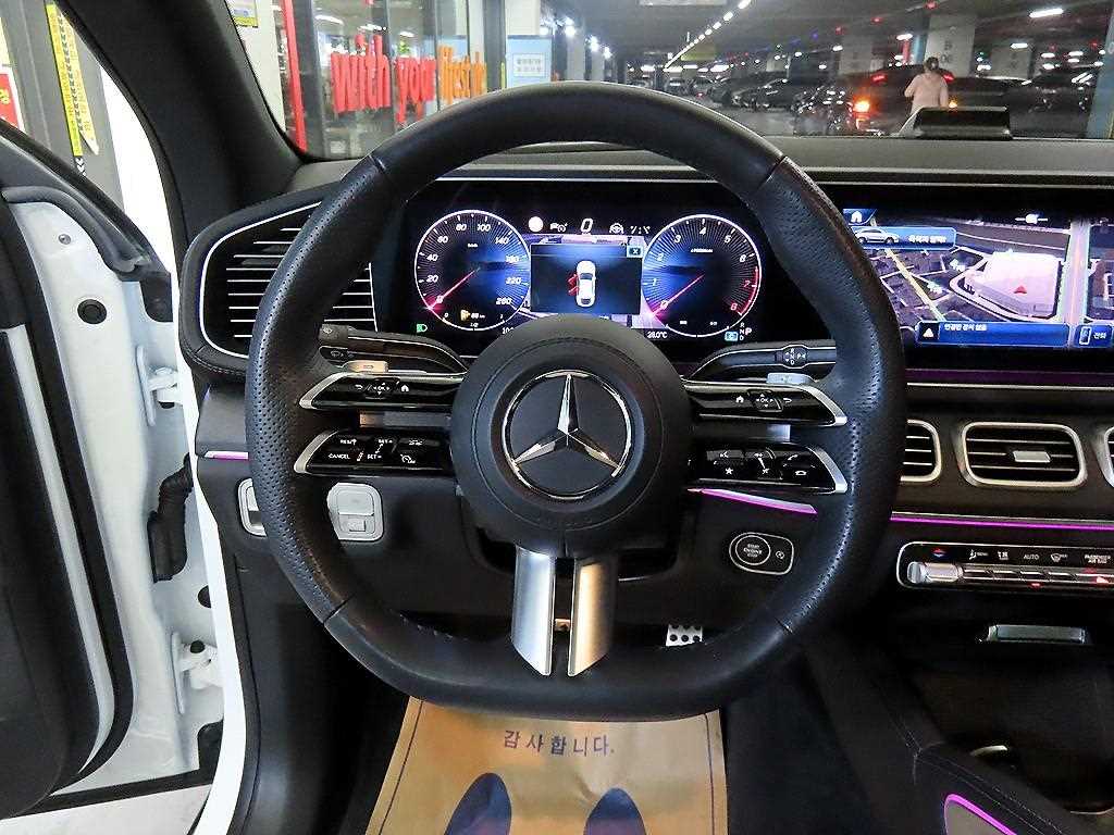 Mercedes Benz GLE Class - Vista 8